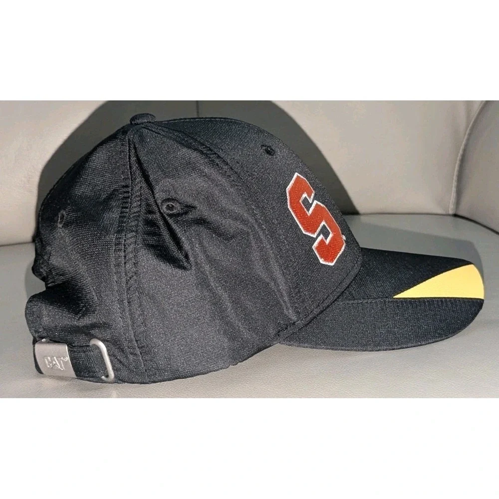 SYRACUSE UNIVERSITY ORANGE SU NCAA & CATERPILLAR CAT BLACK STRAPBACK HAT NEW NWT